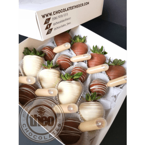 Caja bombones con shot de Baileys + fresas con chocolate