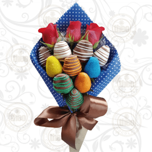 Ramo de 10 fresas con chocolate de colores y 3 rosas naturales