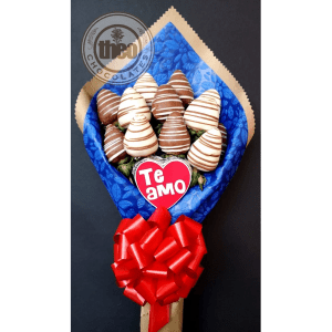 Ramo con 12 fresas con chocolate y 1 paleta con mensaje
