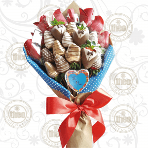 Ramo 15 fresas con chocolate y 8 rosas naturales con decoración de matrimonio