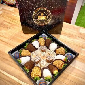 Caja Fresas, Bombones y Marshmallows