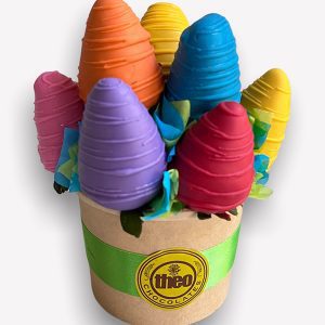 Arreglo colorido de fresas con chocolate