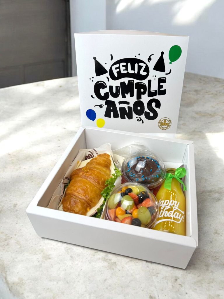 Desayuno "Que los Cumplas Feliz"