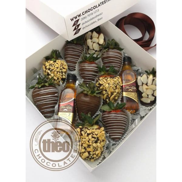 Caja Fresas y Ron Flor de Caña Mini