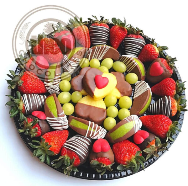 Plato de frutas con chocolate para compartir