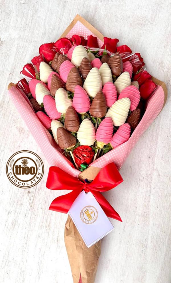 Ramo rosas y fresas con chocolate