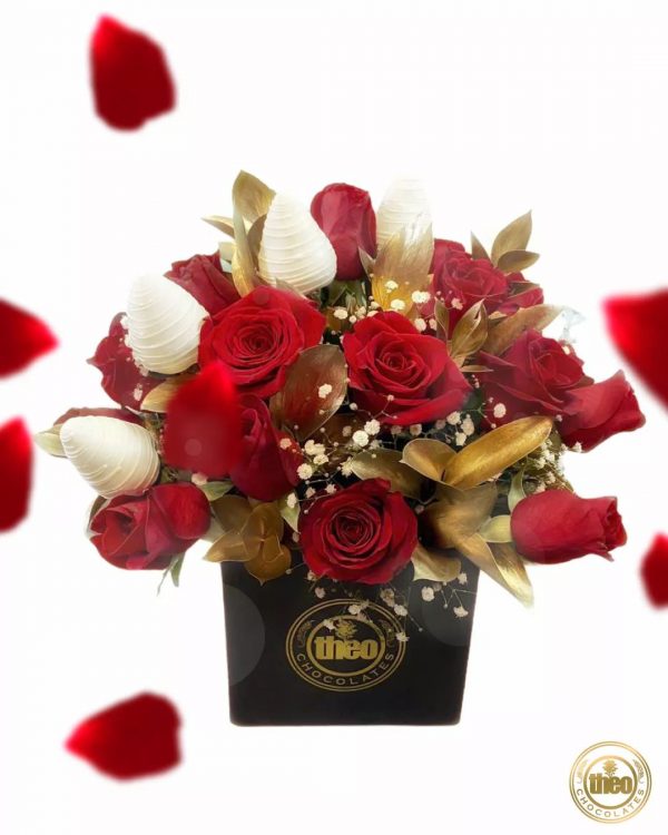 Arreglo Rosas  y Fresas Blancas