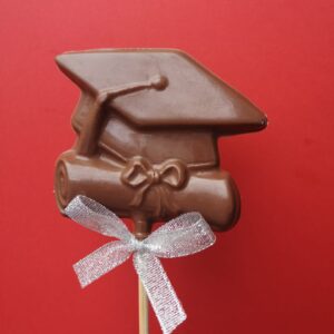 Paleta-de-chocolate-de-graduación-en-chocolate-de-leche-