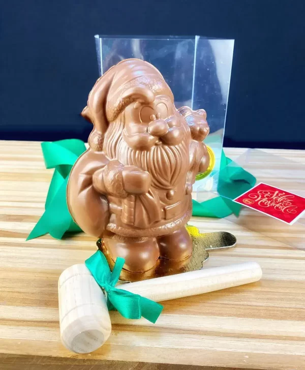Figura-santa-Claus-en-chocolate
