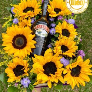 Arreglo con girasoles y Baileys