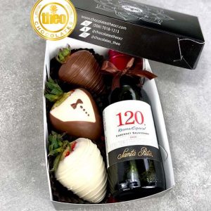 Caja 3 fresas dia del padre con vino